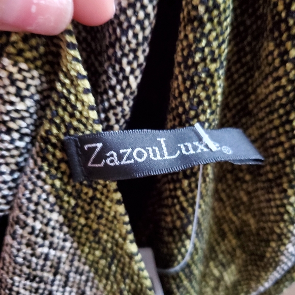 NWT ZAZOU LUXE GREEN SCARF - Picture 4 of 5